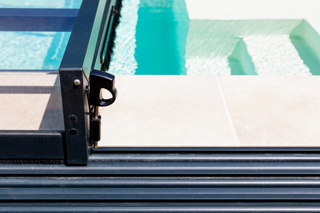 Installation d'Abris de Piscine à Paris